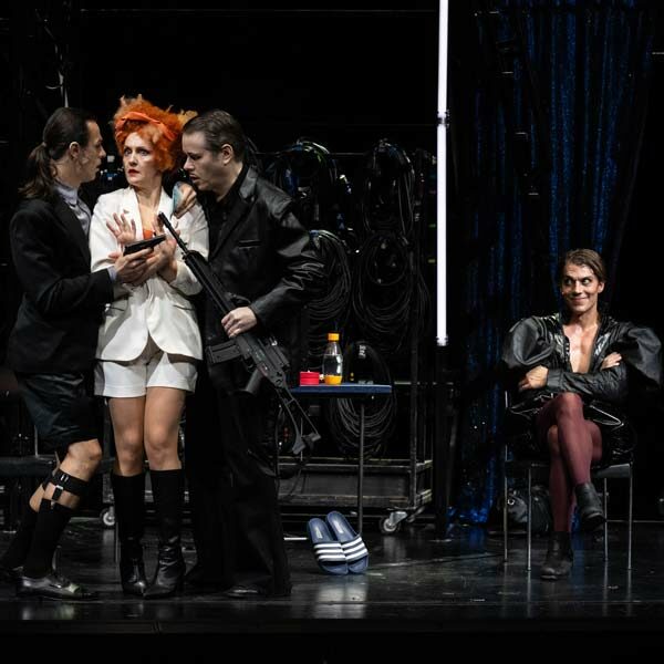 Kiss_me_Kate_musical_12_DNT Kiss_me_Kate_musical_12_DNT